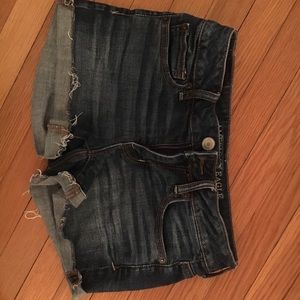 Stretchy dark denim shorts